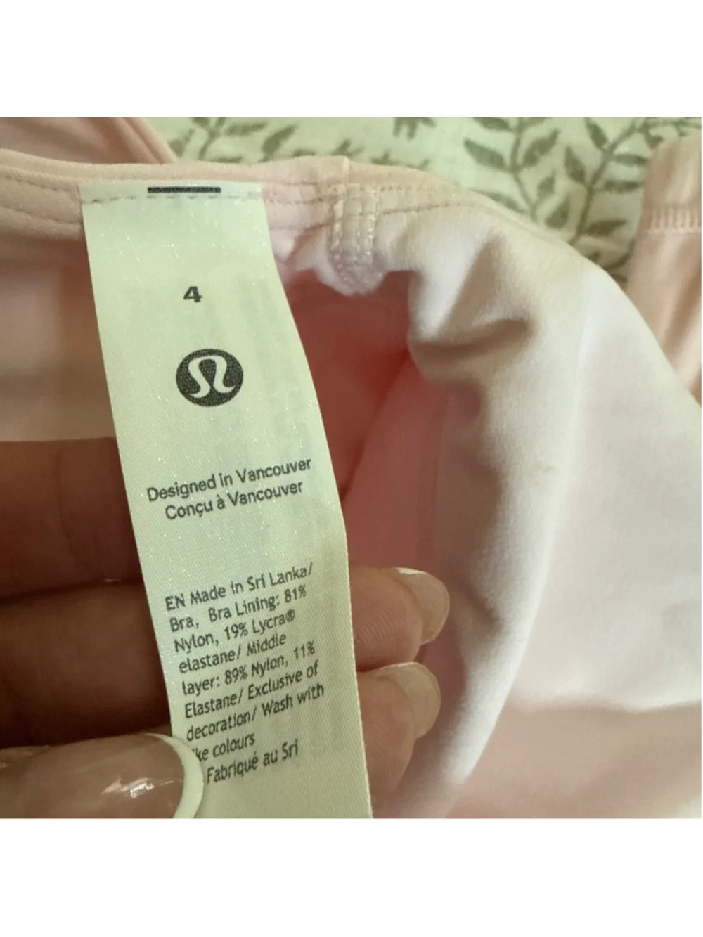 Lululemon Align V-Neck Sports Bra Size 4 Pink